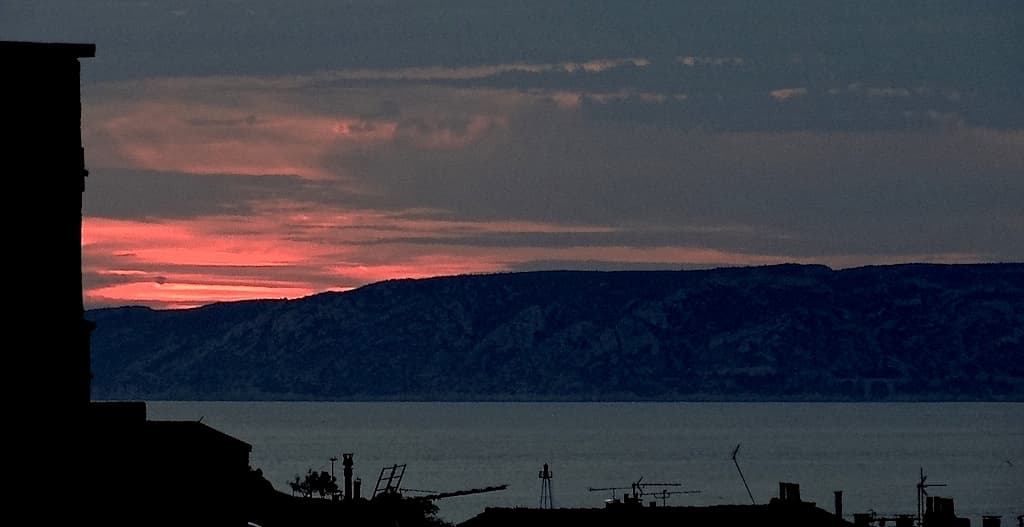 21:03 à l'ouest
