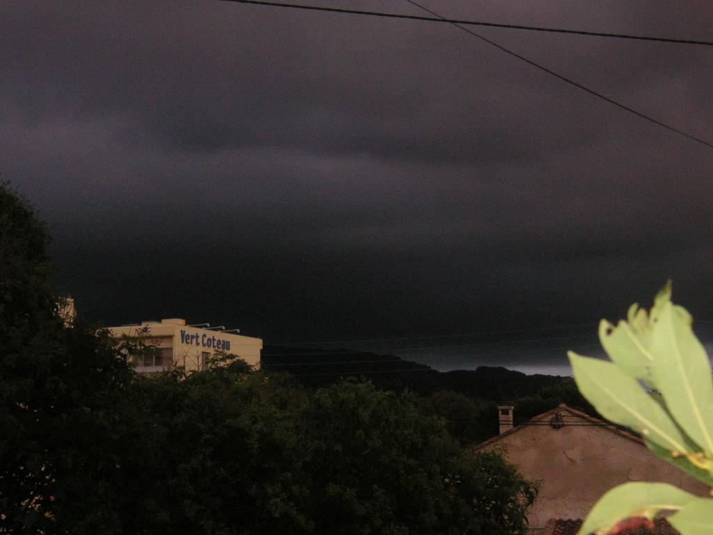 Arrivée d'un orage Marseille à 20H 35