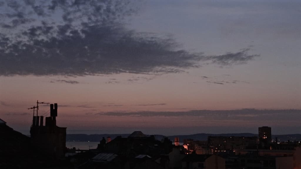 21:58 Le calme avant le mistral (G@tto)