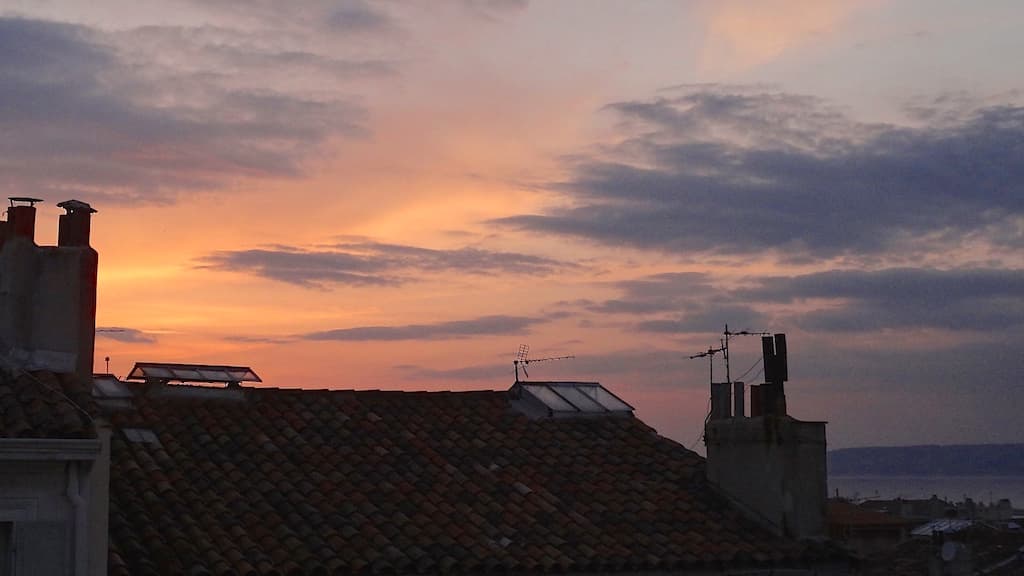 Le ciel à 18:52 {G@tto)