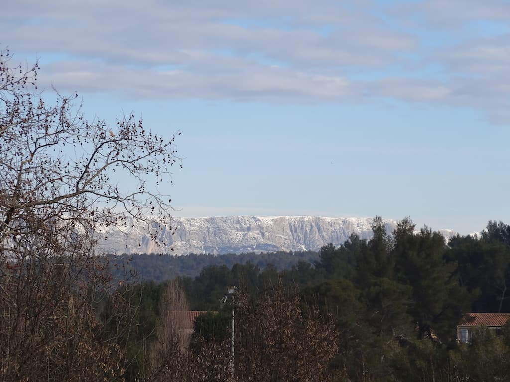 Sainte Victoire enneigée