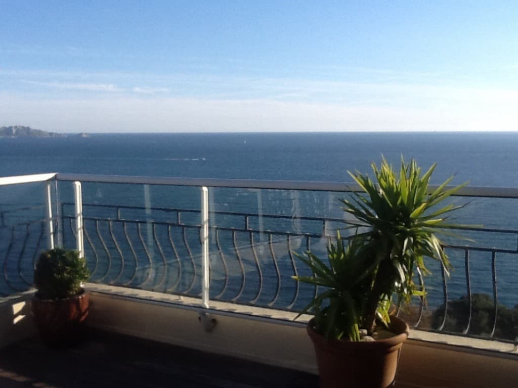 Vue d'une terrasse à Marseille