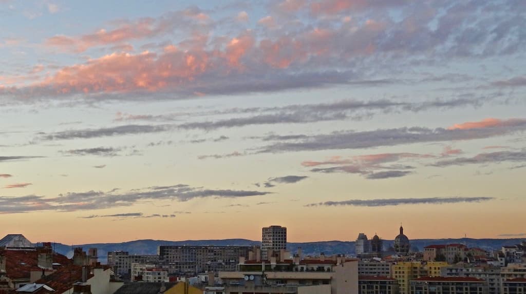18:40 Skyline nord (G@tto)