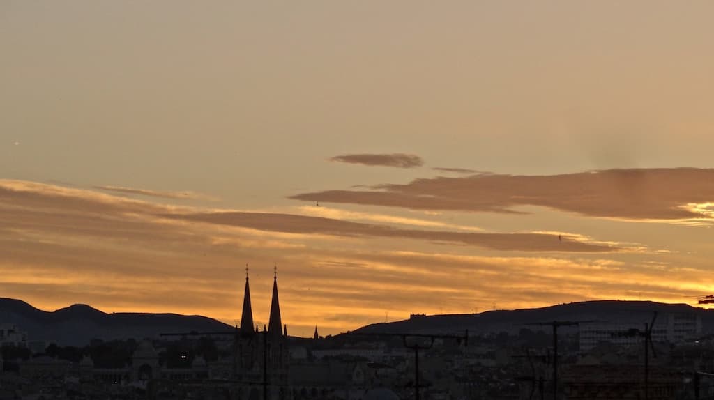 06:31 skyline à l'est (G@tto)