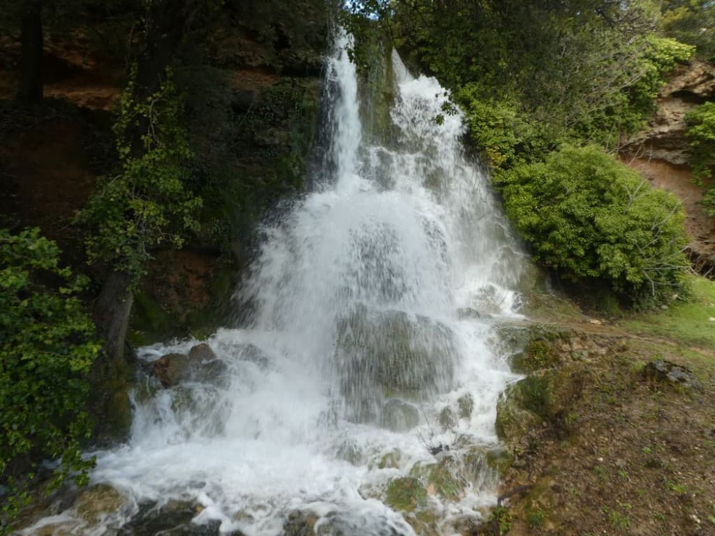 la cascade de vauvenargues recoule