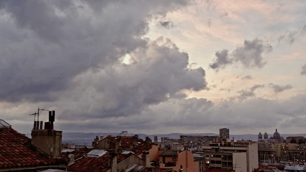 Ciel chargé à 19:12 (G@tto)