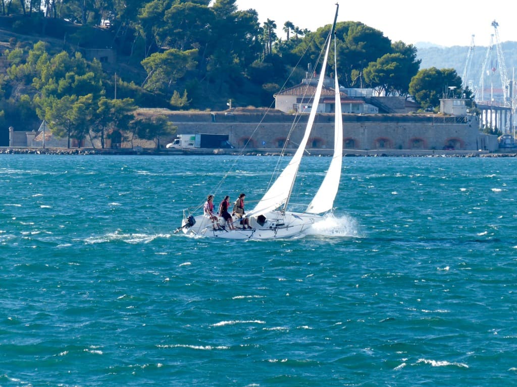 Voilier rade de. Toulon