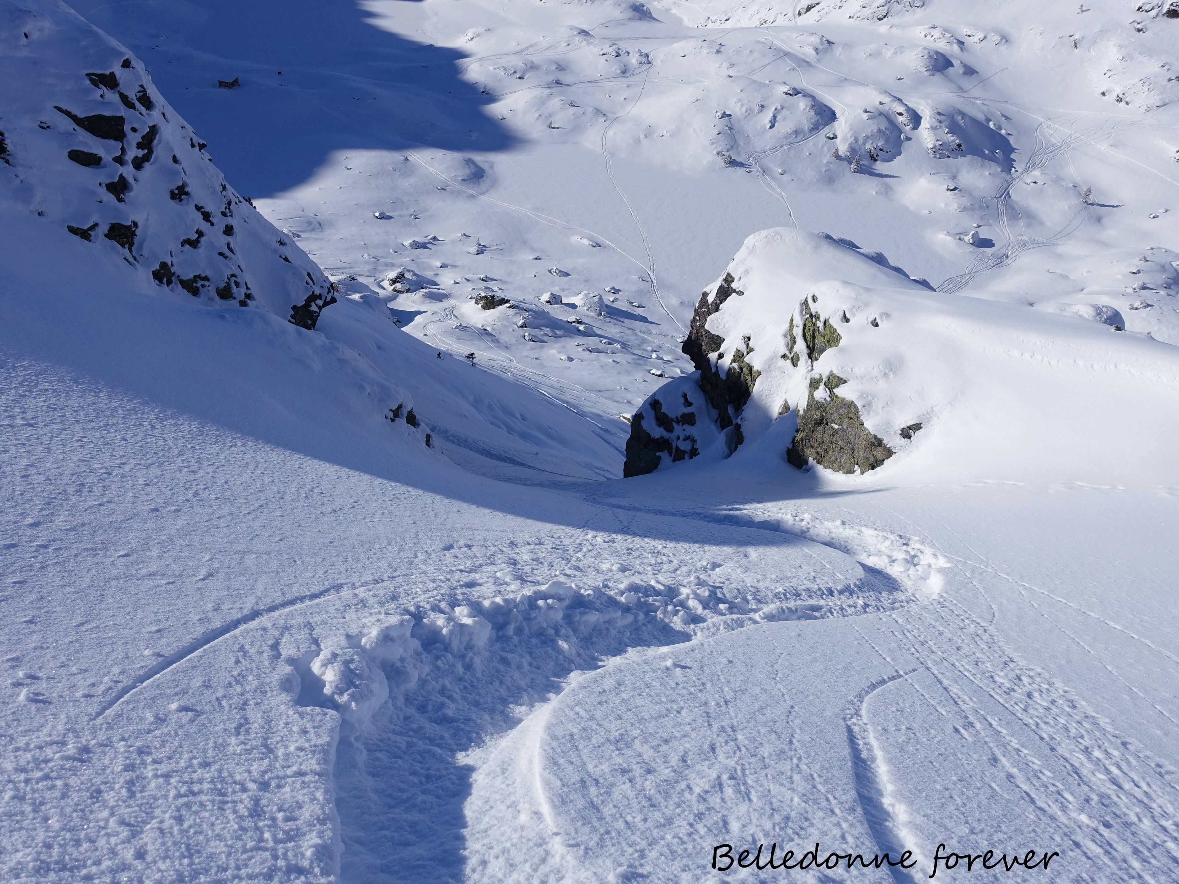 Neige de cinéma .... très peu de coulée A.P.