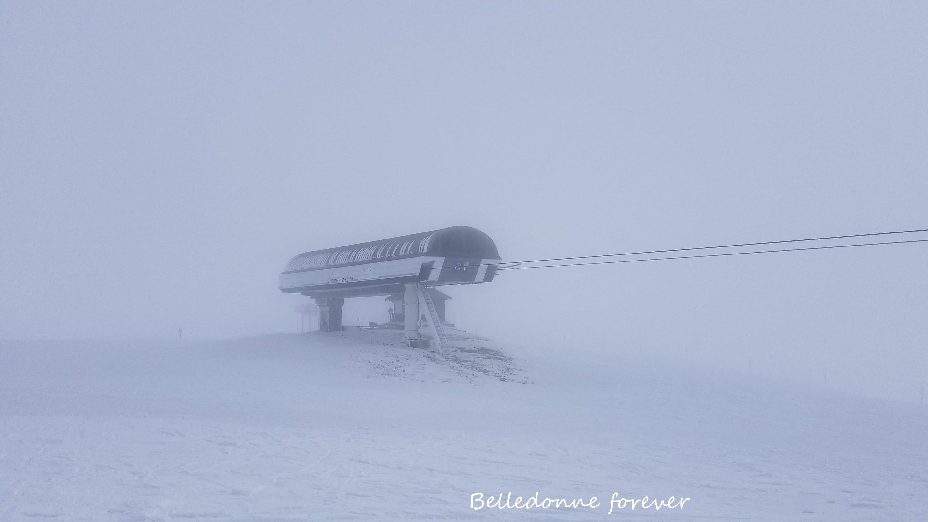à midi croix de chamrousse dans le brouillard, normal A.P.