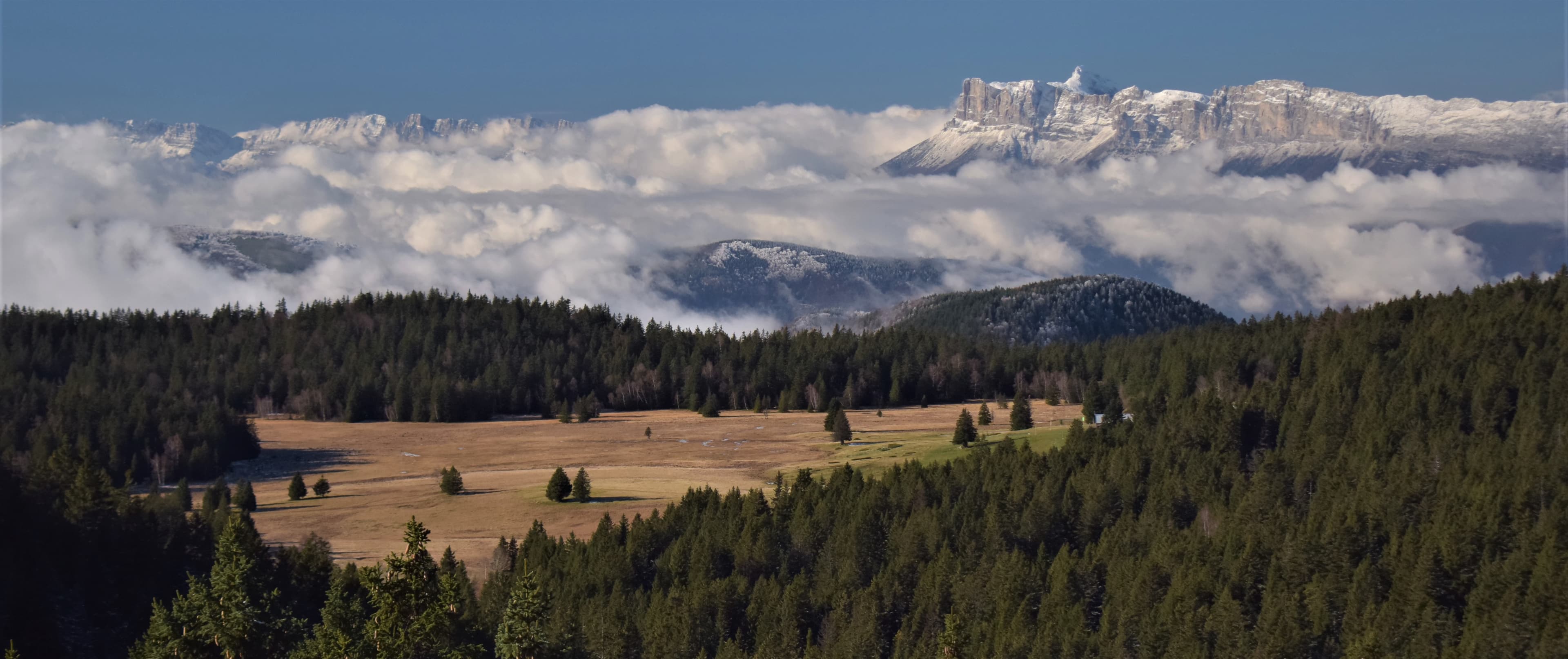 Plateau de l'Arselle et falaises Est du Vercors