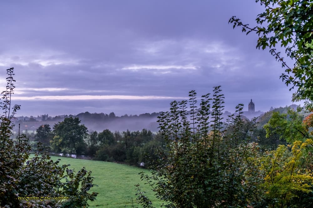 Helpe grosse, brume dans la vallée
