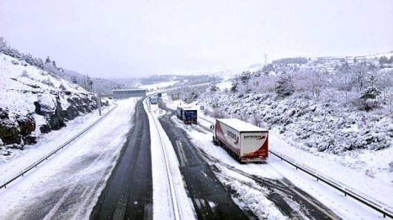 Image d'illustration pour Neige et intempéries sous la dépression Mayla au coeur de la France