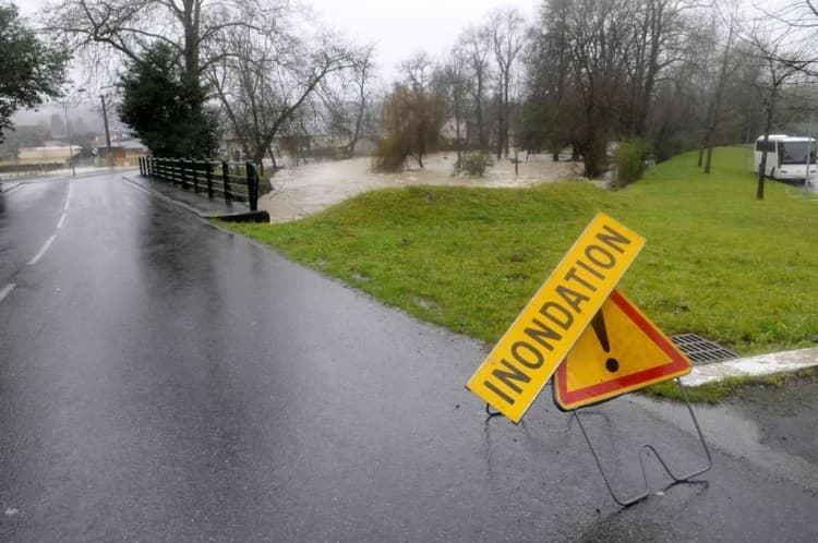 Image d'illustration pour Inondations majeures dans le Sud-Ouest du 24 janvier au 6 février