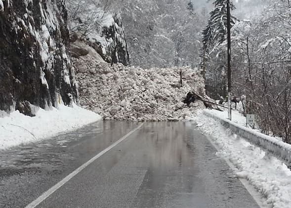 Image d'illustration pour France et Italie : neige et fortes pluies méditerranéennes