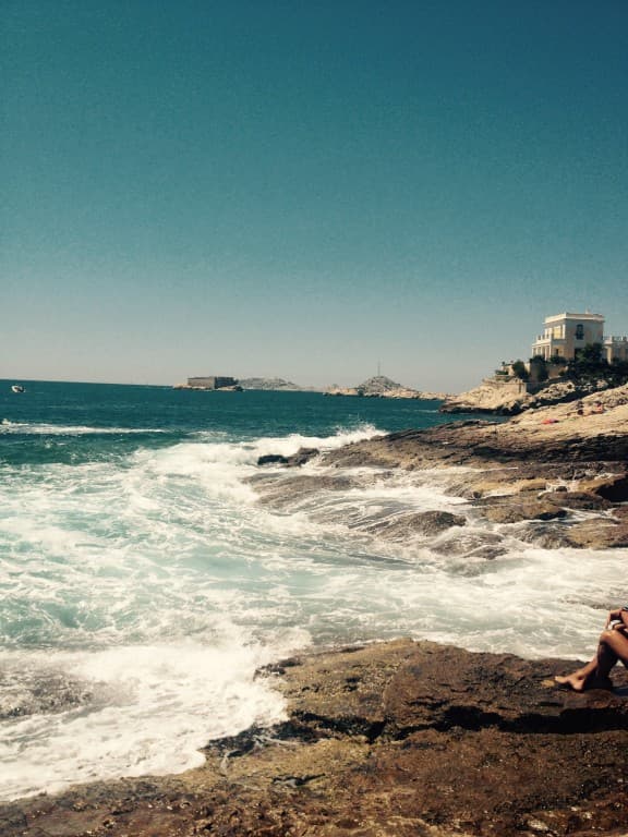 Grosse vague au Petit Nice