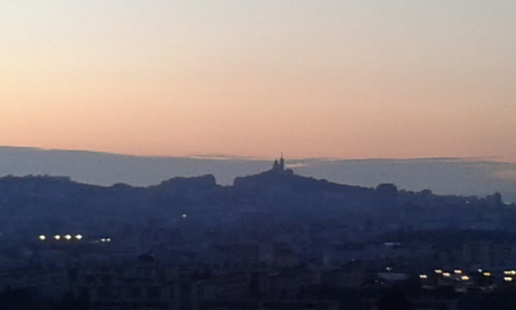 marseille à la tombée de la nuit 12 eme