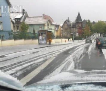 Image d'illustration pour Première chute de neige de la saison en moyenne montagne
