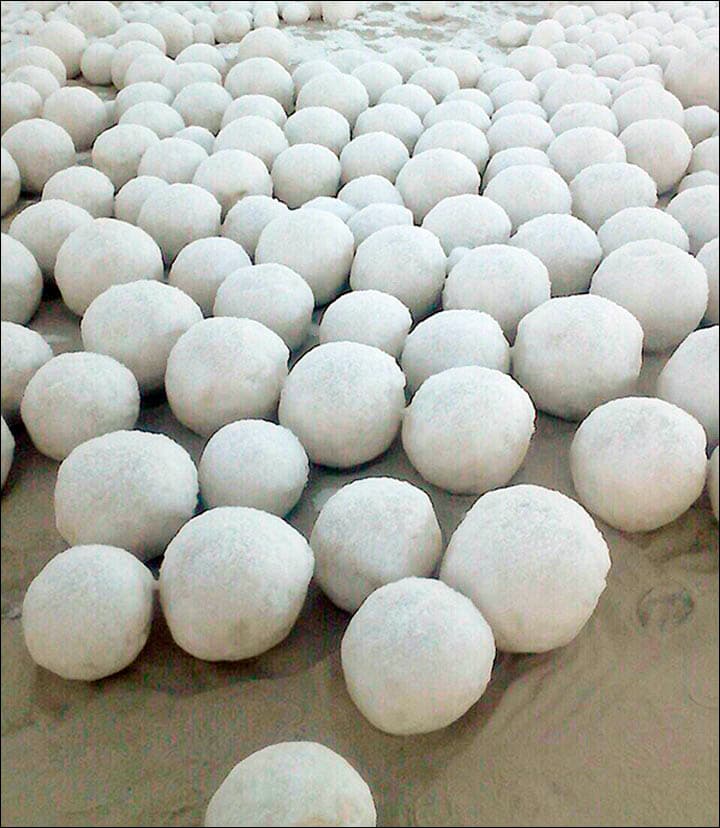 Image d'illustration pour Sphères de glace géantes en Sibérie - Les explications